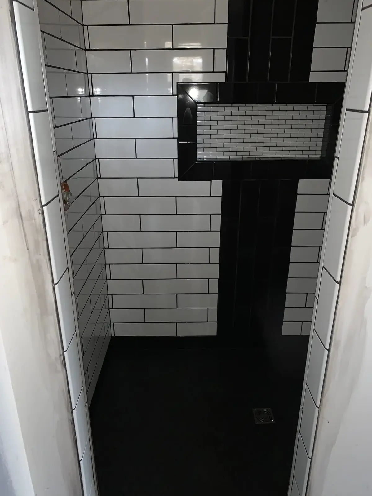 Black-and-White Subway Shower — finished photo 2