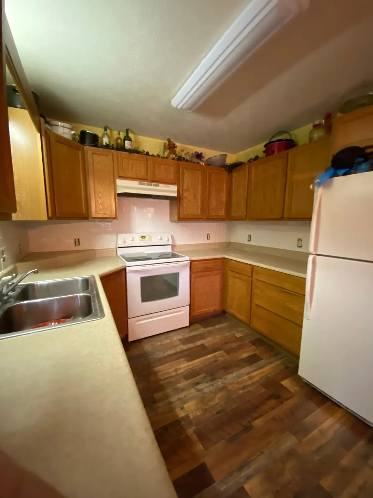 Kitchen Plank Floor and Subway Tile Backsplash — finished photo 5