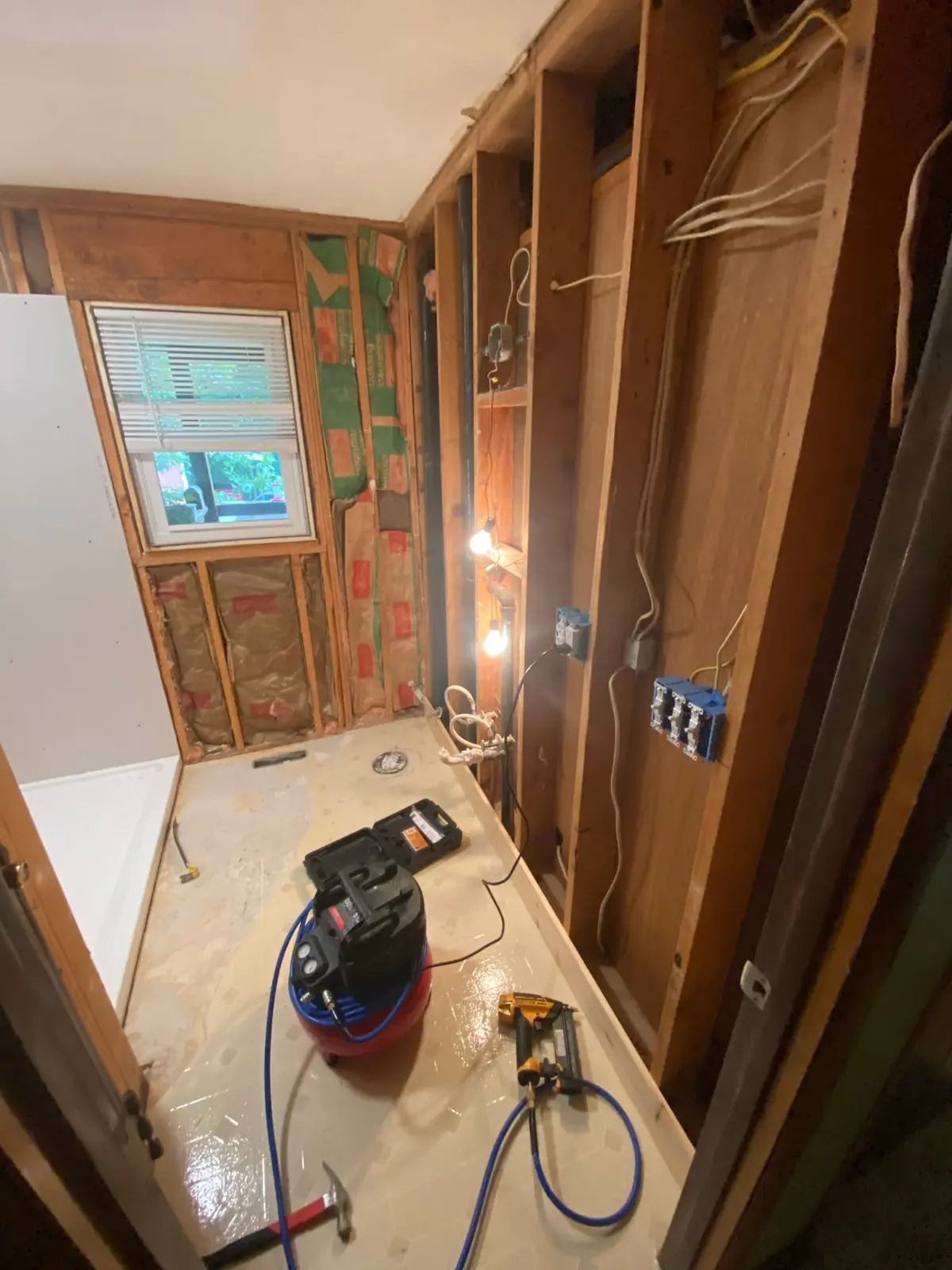Shiplap Bath with Glass Shower and Pebble Floor — Demo photo 1