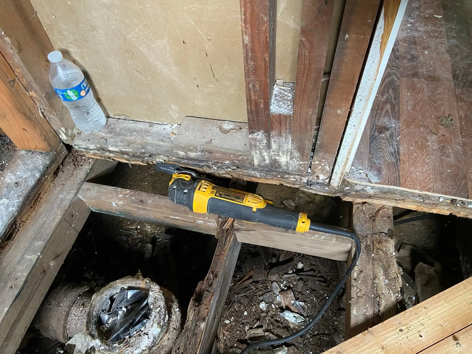 Gutted Ranch House Rebuilt Inside and Out — Demo photo 3