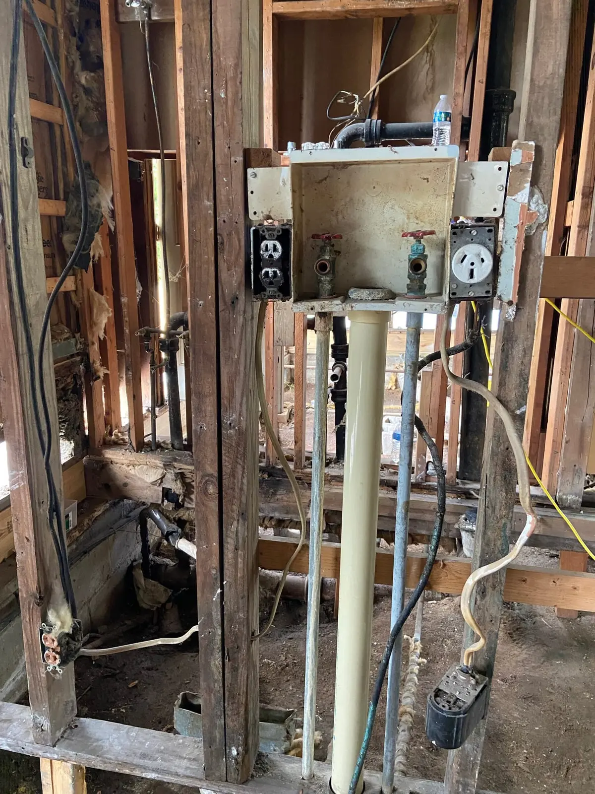Gutted Ranch House Rebuilt Inside and Out — Progress photo 8