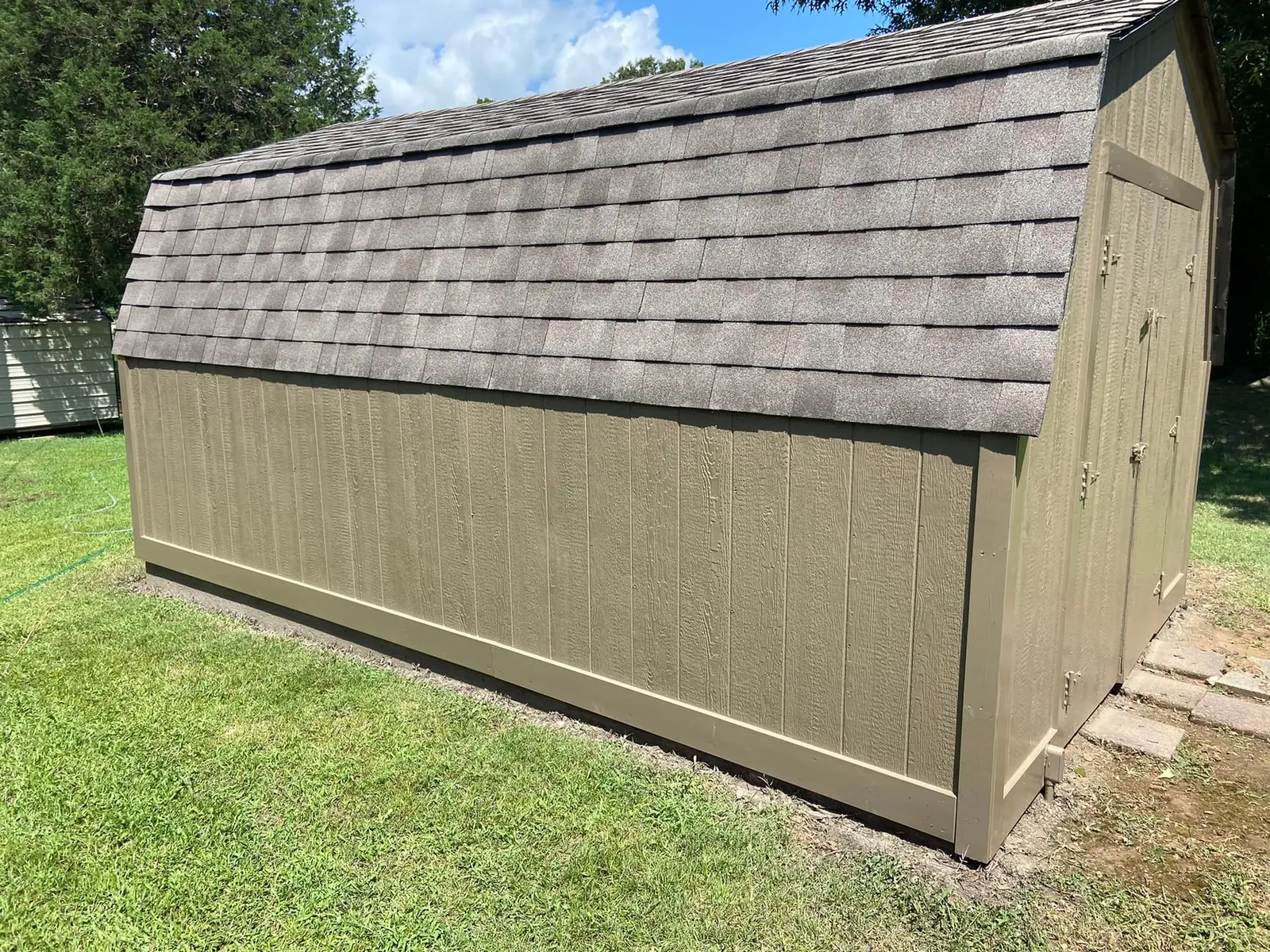 Barn-Style Shed New Trim and Paint — finished photo 2