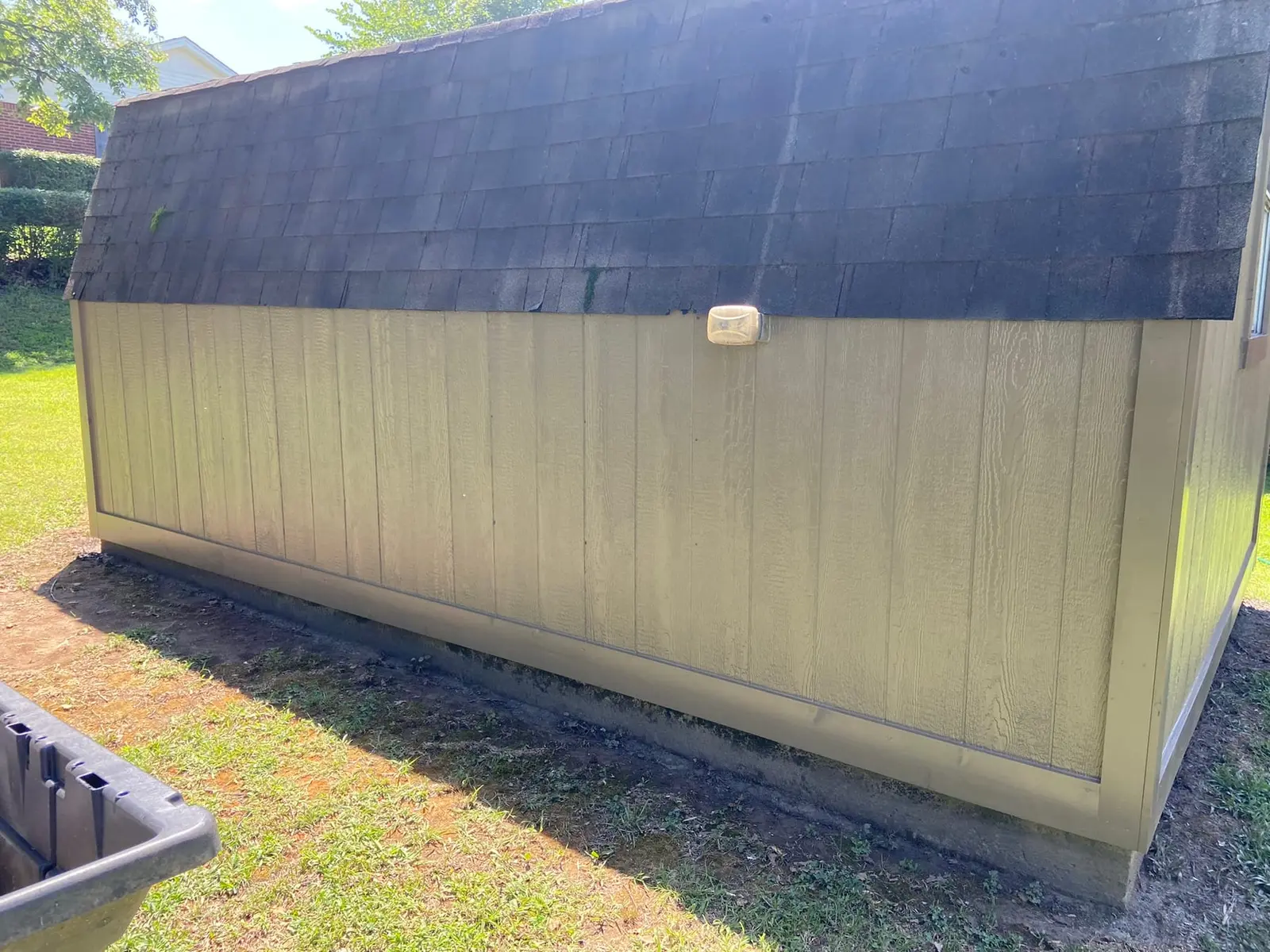 Barn-Style Shed New Trim and Paint — finished photo 4