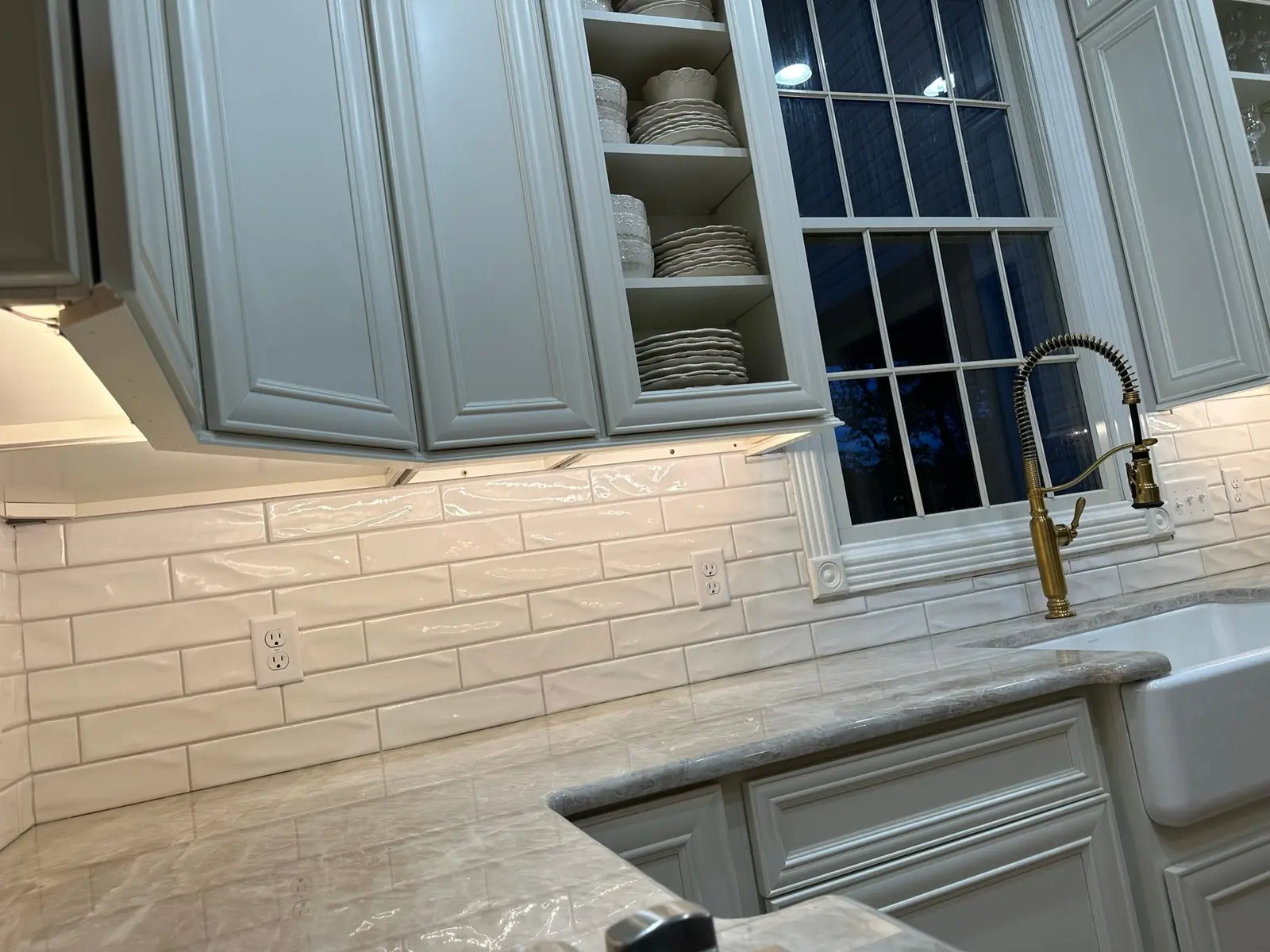 Kitchen Remodel with White Tile & Range Hood — finished photo 4