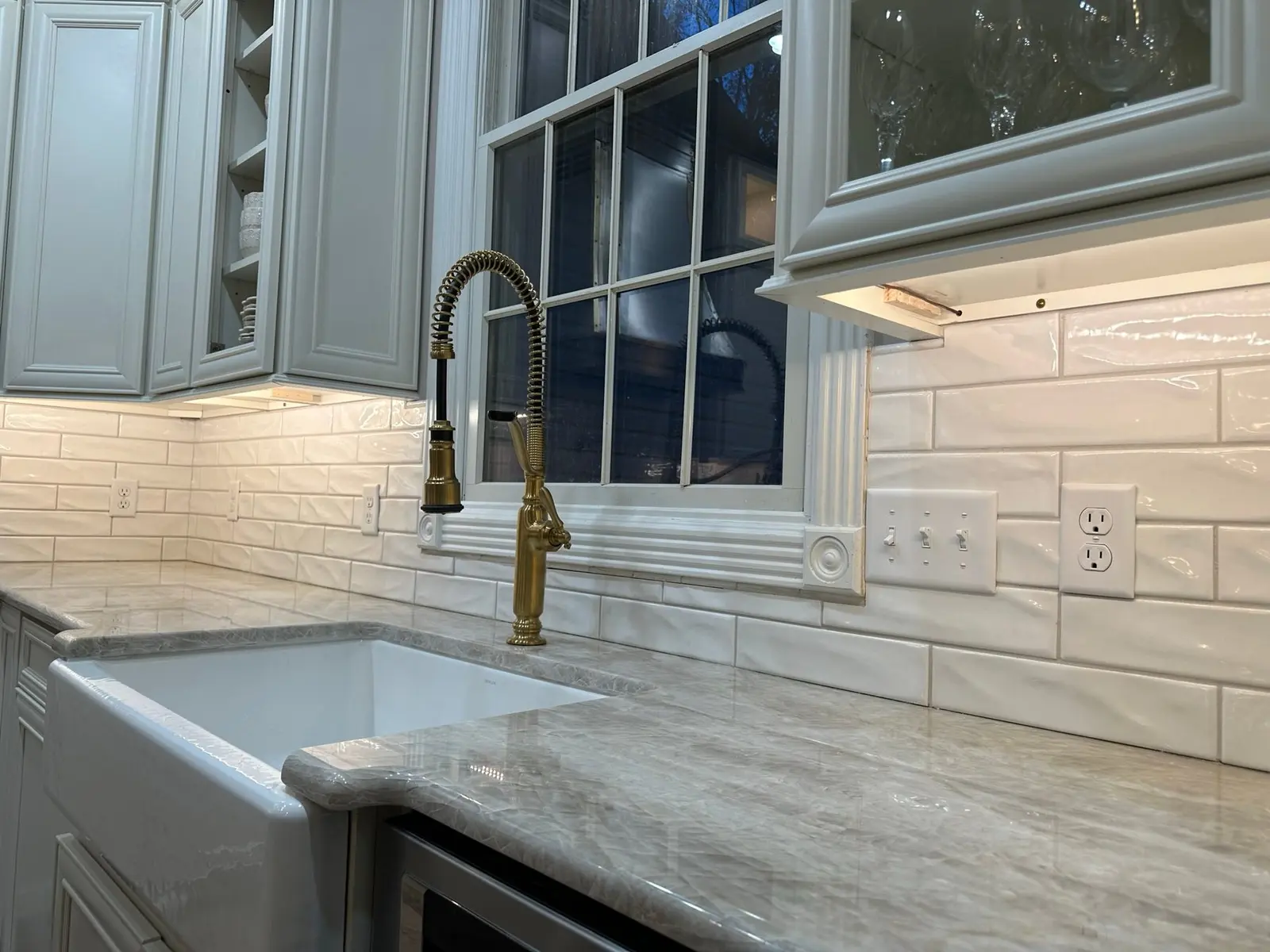 Kitchen Remodel with White Tile & Range Hood — finished photo 7
