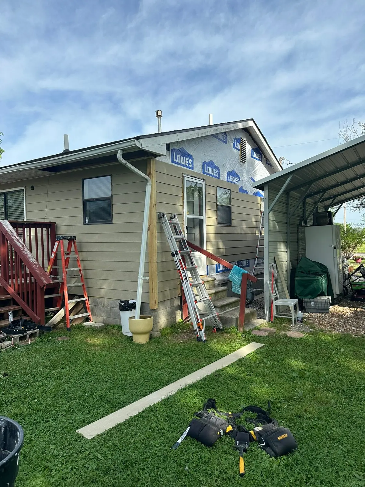 Yellow Ranch House Re-Sided in Navy Blue — Progress photo 7