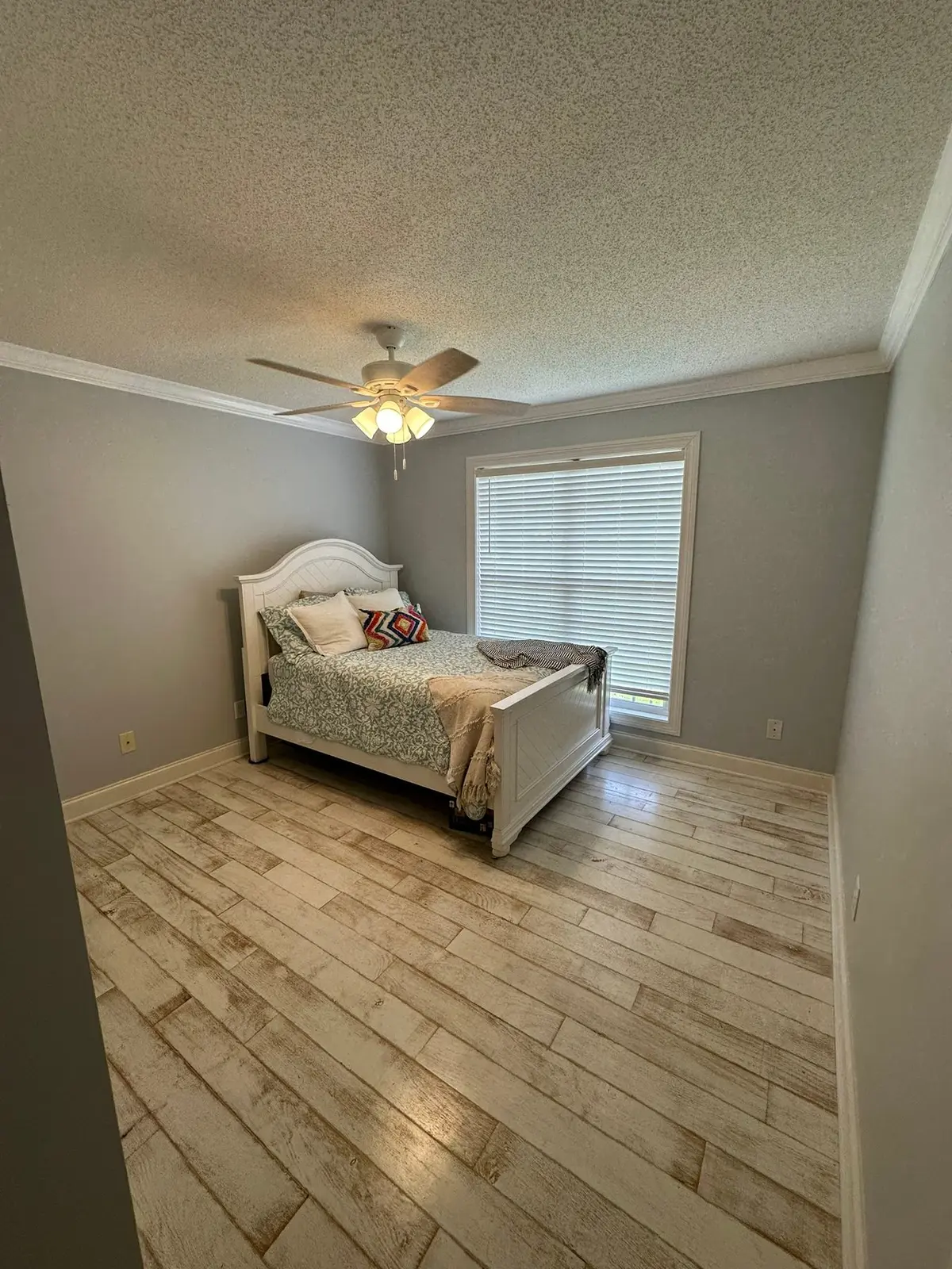 Bedrooms and Bathroom Repaint — finished photo 2