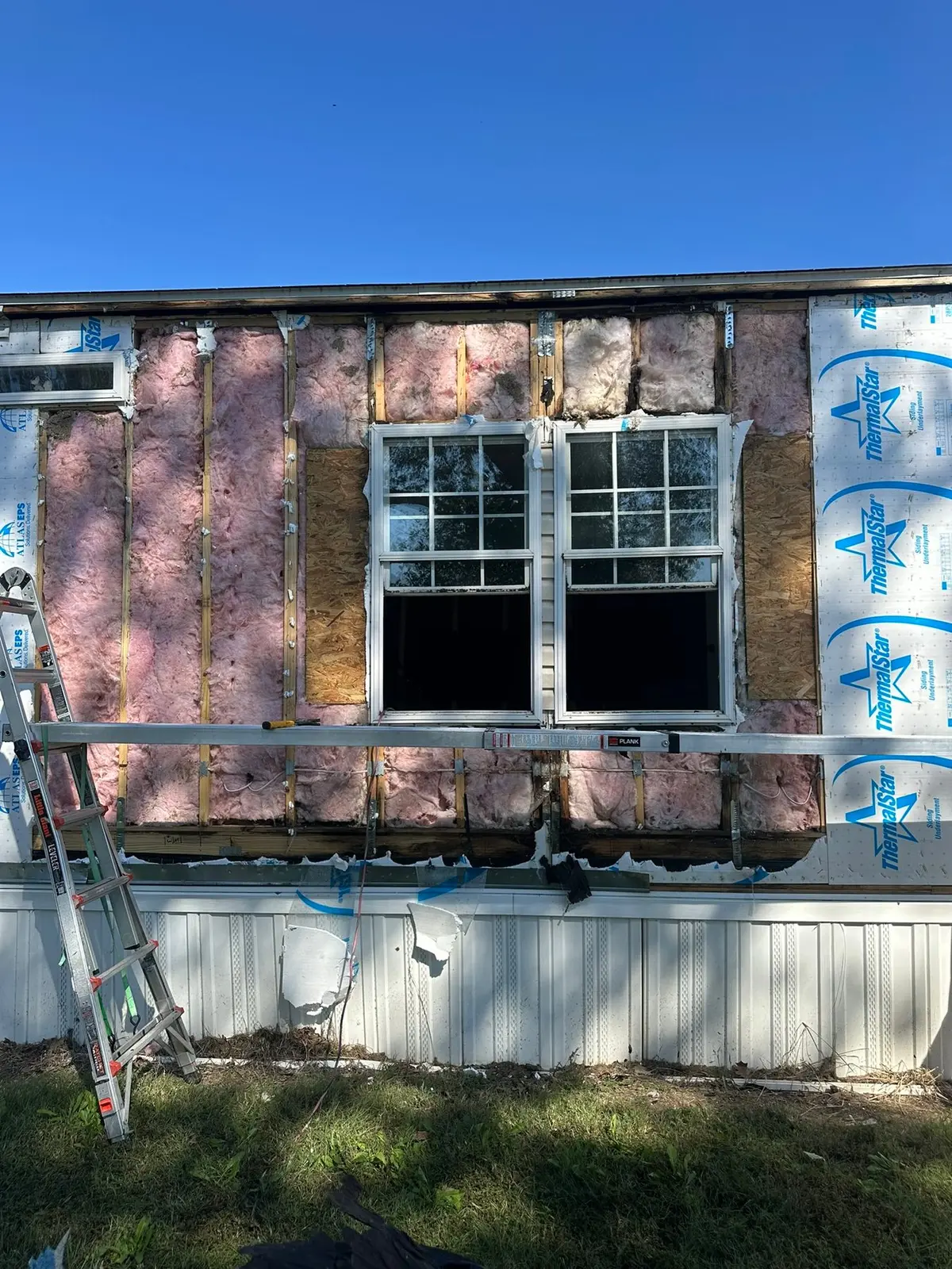 Mobile Home Wall Rebuild — Demo photo 1