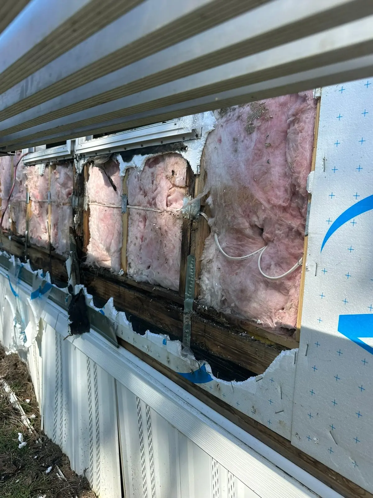 Mobile Home Wall Rebuild — Demo photo 4