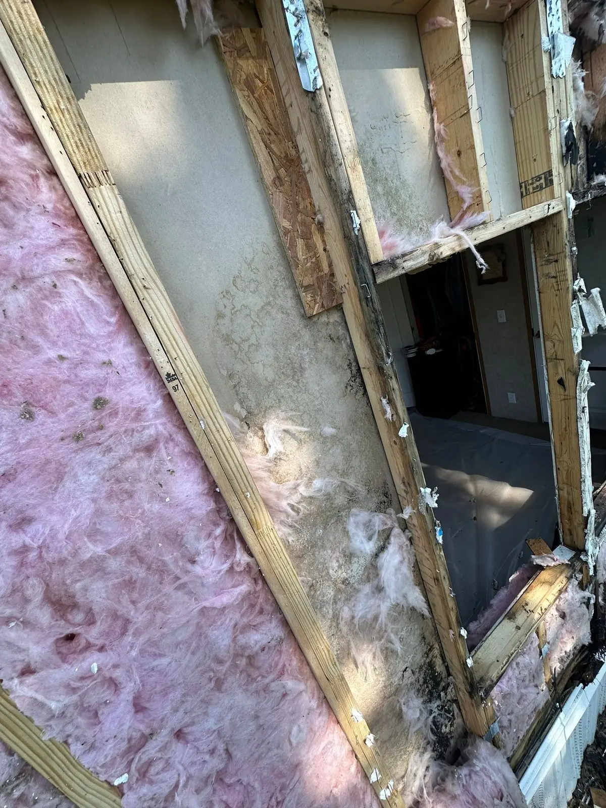 Mobile Home Wall Rebuild — Demo photo 5