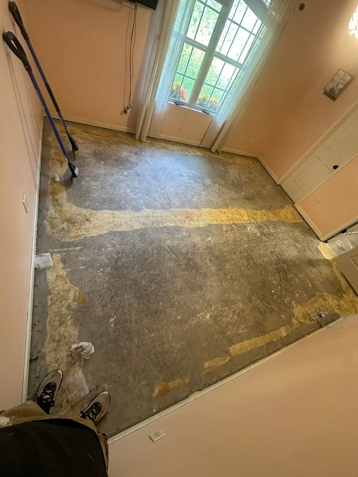 Dark Wood-Look Plank Through Main Living Areas — Demo photo 3