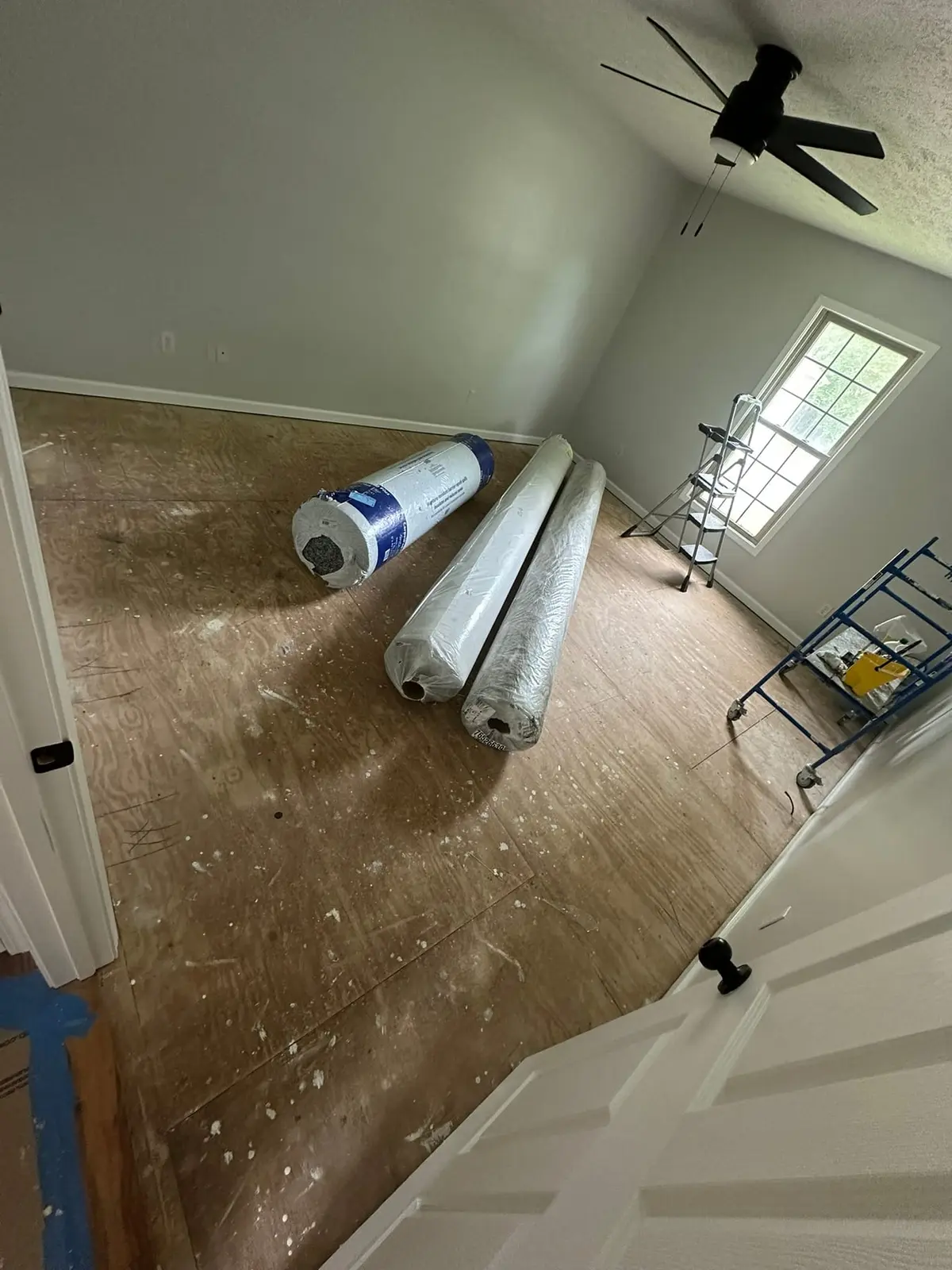 Carpet Removal, Subfloor Rebuild & Floor Leveling