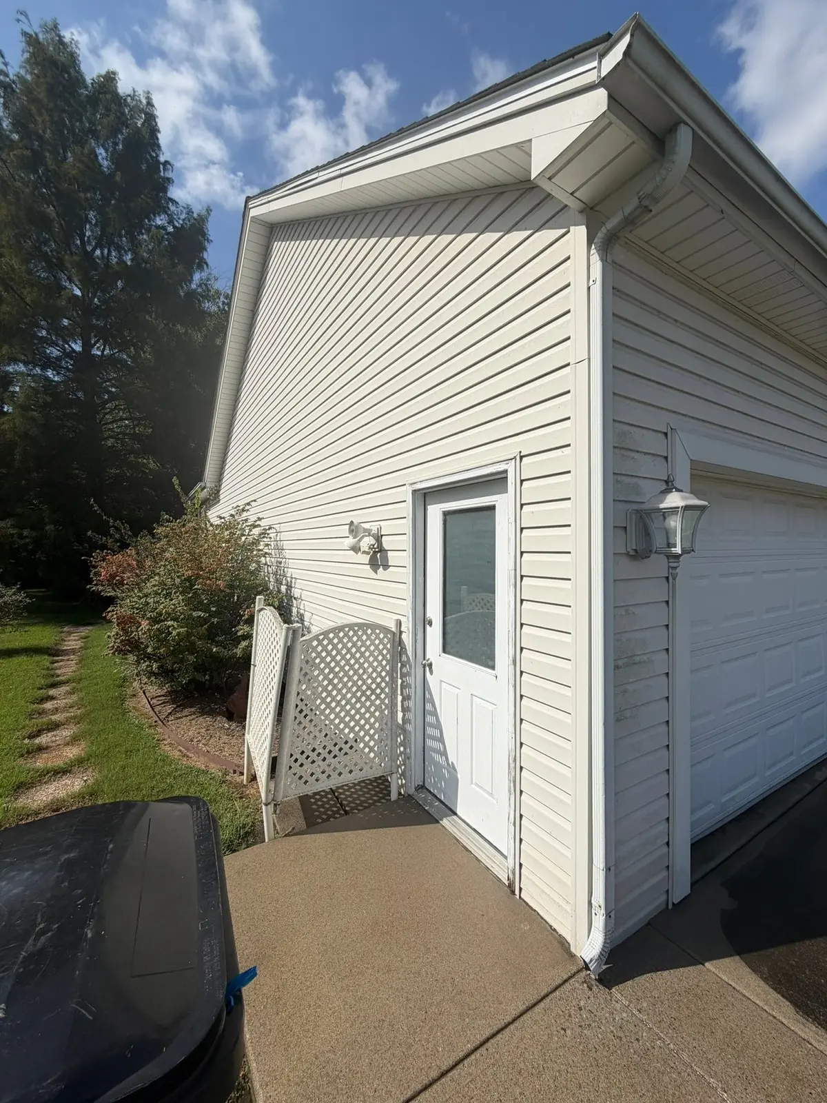 Vinyl-Sided House Washing and Exterior Photos — Progress photo 3
