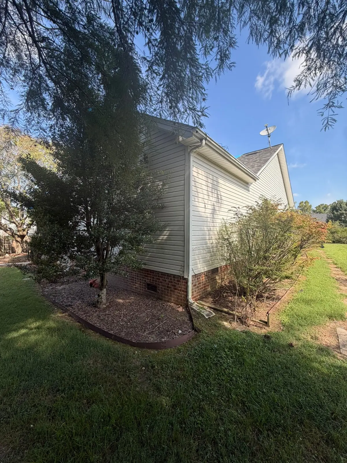 Vinyl-Sided House Washing and Exterior Photos — Progress photo 4